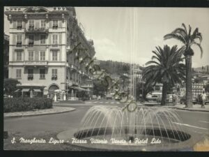 S Margherita Ligure - Piazza Vittorio [005-5985