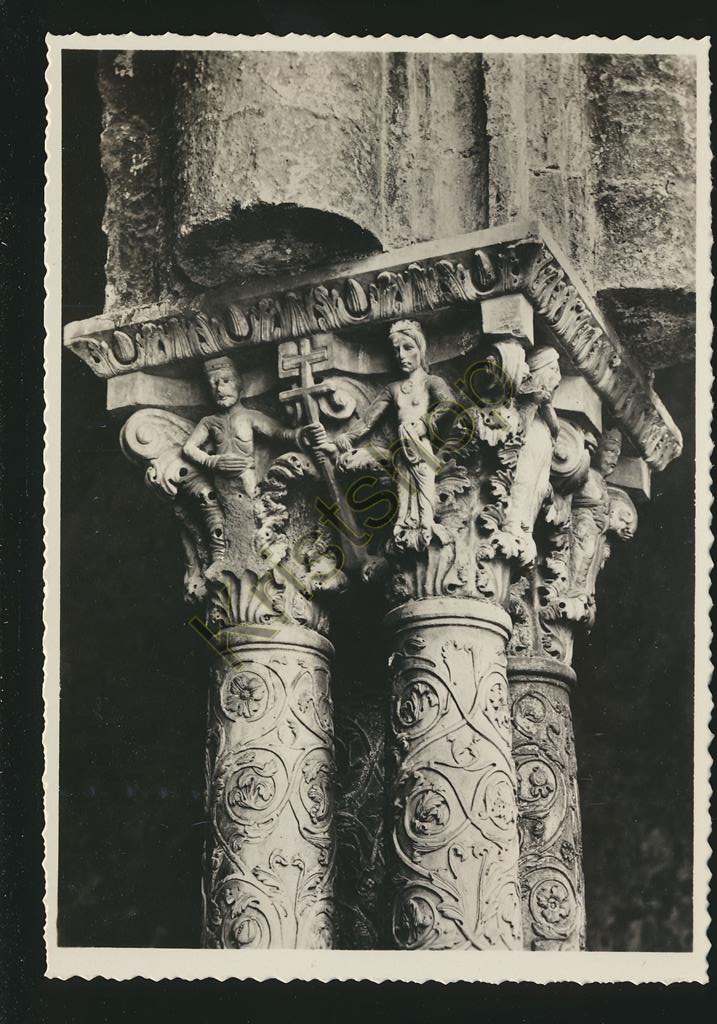 KRST005-6269_0.jpg Monreale - Capitello nel Cortile [005-6269