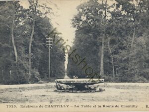 Chantilly - La Table et la route de Chantilly [005-6719