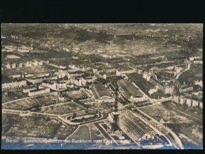 Berlin - ausstellungshallen mit Funkturm vom Fluzeug aus [006-0414