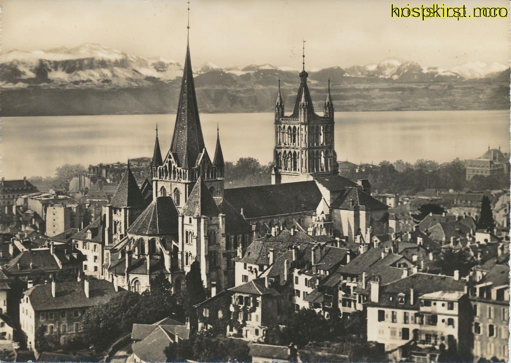KRST006-2329_0.jpg Lausanne - La Cathédrale et les Alpes [006-2329