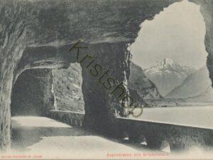 Axenstrasse mit Bristenstock [006-2925