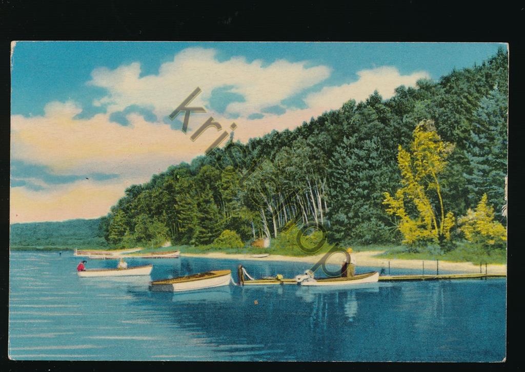 KRST006-4640_0.jpg USA unknown river with boats [006-4640