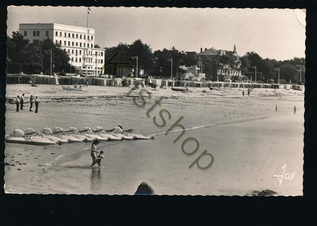 KRST006-5539_0.jpg Carnac - La grande plage et les Hôtels [006-5539
