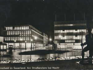 Lüdenscheid im Sauerland -Am Straßenstern bei Nacht [006-5786