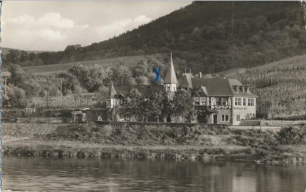 KRST006-5865_0.jpg Ernst ad Mosel -Weinhaus Heinrich Andre [006-5865