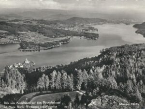 Blick vom Aussichtsturm auf dem Pyramidenkogel [006-7138