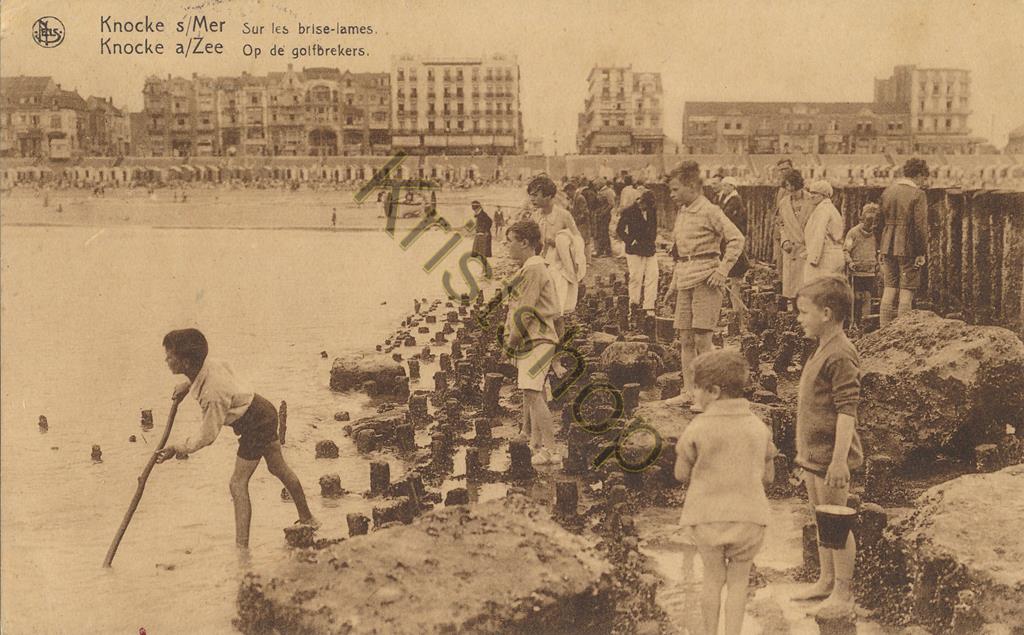 KRST006-7317_0.jpg Knocke sur Mer - Sur Les brise-lames [006-7317