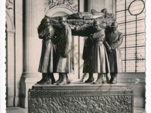 Paris - Les Invalides - Tombeau du Marechal Foch [006-7727
