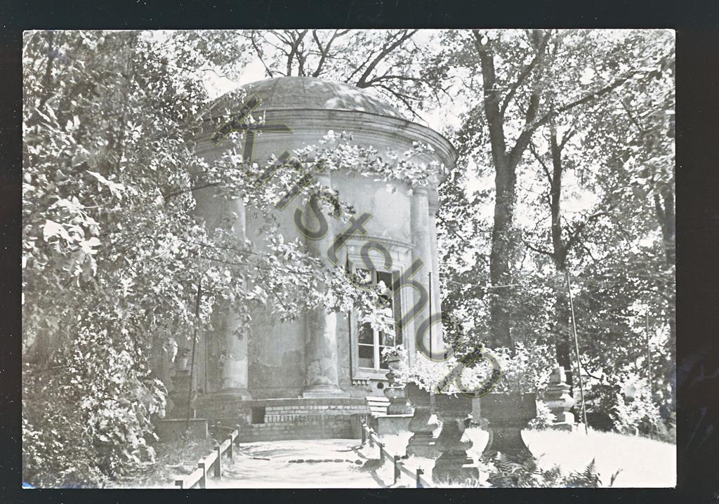 KRST007-1686_0.jpg Neuruppin - Tempel im Tempelgarten [KRST007-1686