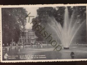 Bruxelles - Le jet d'eau au Parc et le Parlement  [KRST007-2640