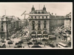London - Picadilly Circus [KRST007-2677