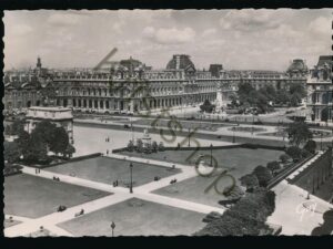 Paris - Perspective sur la place du Carrousel [KRST007-4213