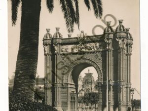 Barcelona - Arco del Triumpfo  [KRST007-5322