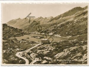 St Bernardino-Pass nit Berghaus [KRST007-5355