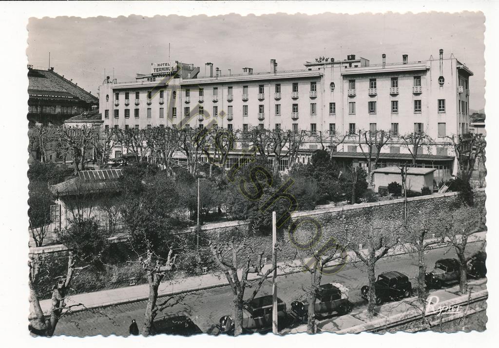 KRST007-5373_0.jpg Marseille - L'Hôtel Terminus de la Gare Saint-Charles [KRST007-5373