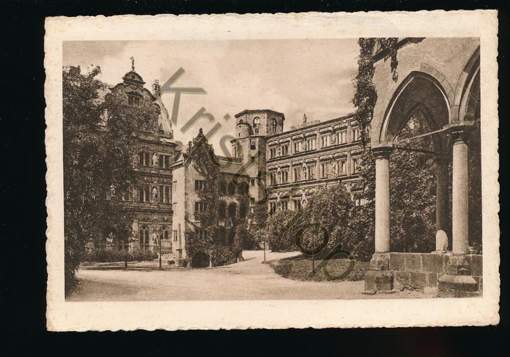 KRST007-5513_0.jpg Heidelberg - Der Schlosshof [KRST007-5513
