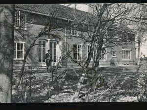 Uithuizen - Volkshogeschool 't Oldörp [KRST007-5977