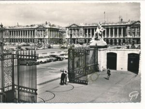 Paris - La Place de la Concorde [KRST007-6127