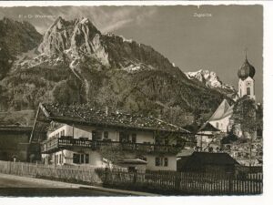 Grainau gegen Großen Waxenstein und Zugspitze [KRST007-6137