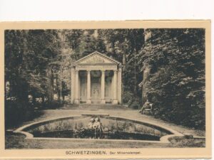Schwetzingen - Der Minervatempel [KRST008-0518