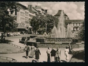 Bonn am Rhein - Kaiserplatz mit Universität [KRST008-2339