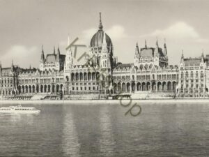 Budapest [KRST008-3230