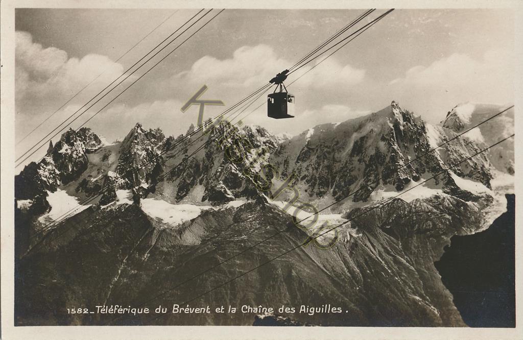 KRST008-3590_0.jpg Téléférique du Brévent et la Chaîne des Aiguilles [KRST008-3590