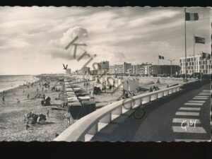 St-Jean-de-Monts - La Rotonde et la Plage [KRST008-3627