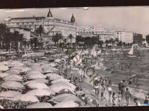 Cannes - La Plage [KRST008-3628