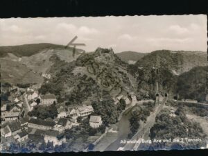 Altenahr - Burg Are und die 3 Tunnels [KRST008-3704