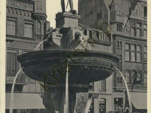 Bad Aachen - Klaiser Karl Brunnen auf dem Marktplatz [KRST008-4555