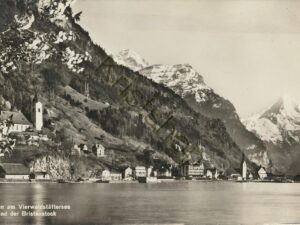 Flüelen am Vierwaldst+ttersee und der Bristenstock [KRST008-4761