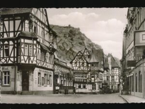 Bacharach a Rhein - Marktplatz   [KRST008-5016
