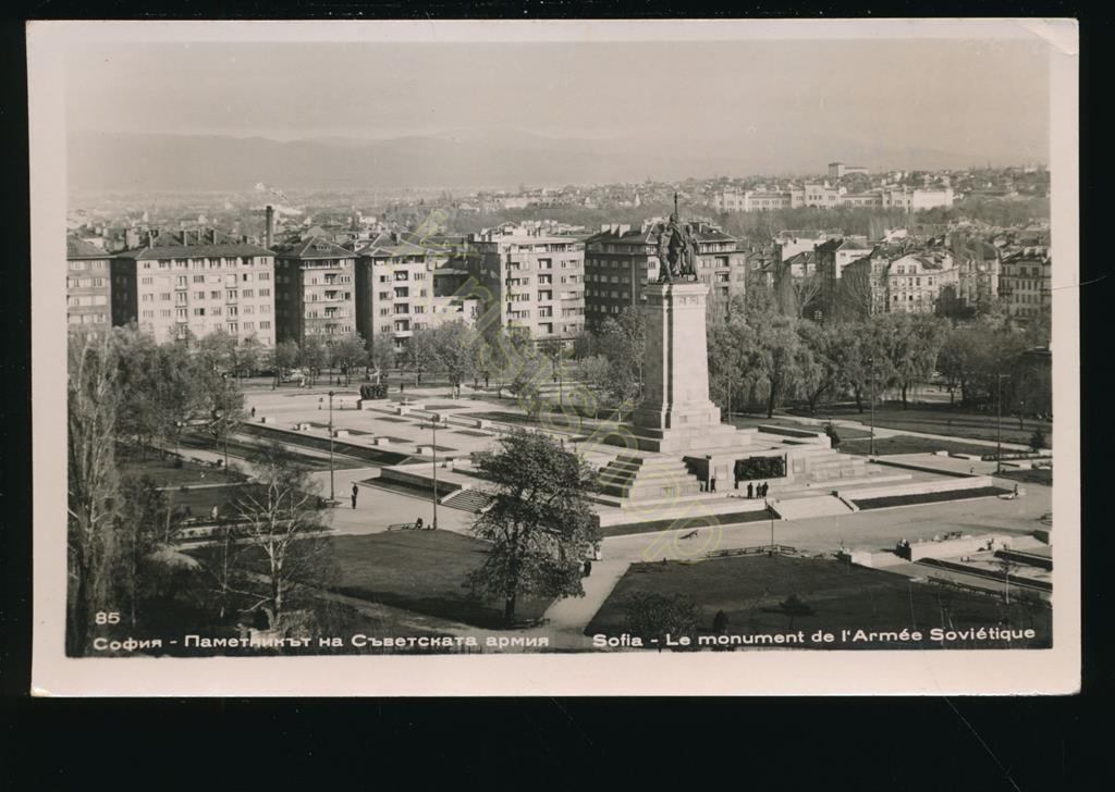 KRST008-5345_0.jpg Sofia - Le Monument de l'Armee Sovietique [KRST008-5345