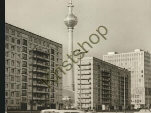 Berlin - Strausberger Platz mit Fernsehturm [KRST008-5837