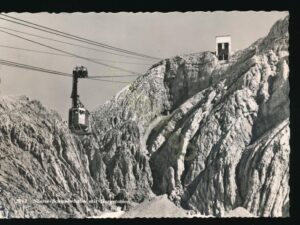 Säntis-Schwebebahn mit Bergstation [KRST008-7860