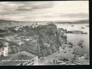 Norge - Oslo - Akershus sett fra Rådhuset [KRST008-7881