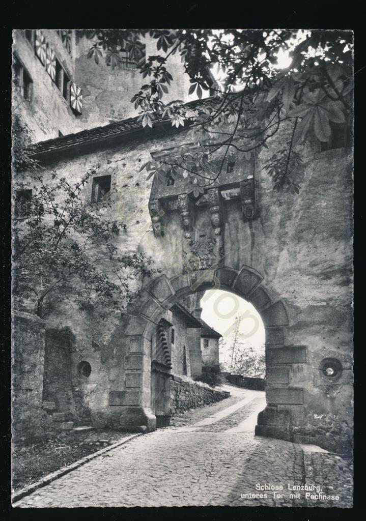 KRST008-7929_0.jpg Schloss Lanzburg - unteres Tor mit Pechnase [KRST008-7929