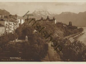 Montreux - Place de la Rouvenac   [009-0424