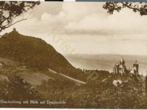 Drachenburg mit Blick auf Drachenfels [KRST009-1785