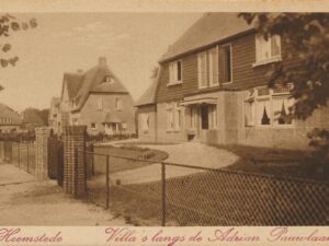 Heemskerk - Villa's langs de Adrian Pauwlaan [009-2432