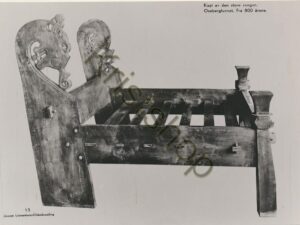 Norge - Osebergfunnet - Fra 800 årene - Kopi av den store sengen [009-4628