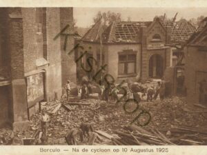 Borculo - Na de cycloo op 10 Augustus 1925 [009-4841