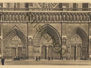 Paris - Les portraits d'Entrée de la Cathédrale [009-5471