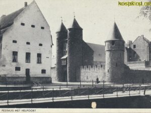 Maastricht - Het Pesthuis met Helpoort [KRST009-8260