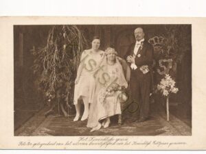 Het Koninklijke gezin - zilveren huwelijksfeest - HM Koningin Wilhelmina en ZKH Prins Hendrik [010-0848