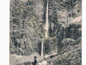 Gavarnie - La Grande Cascade vue des Echelles du Saradet [010-1408