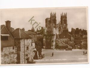 York - Bootham - Bar and Minster [010-3116