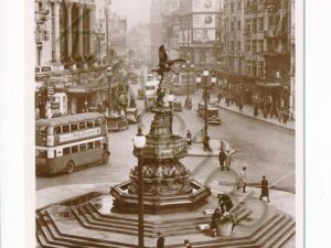 London - Picadilly Circus [010-3221